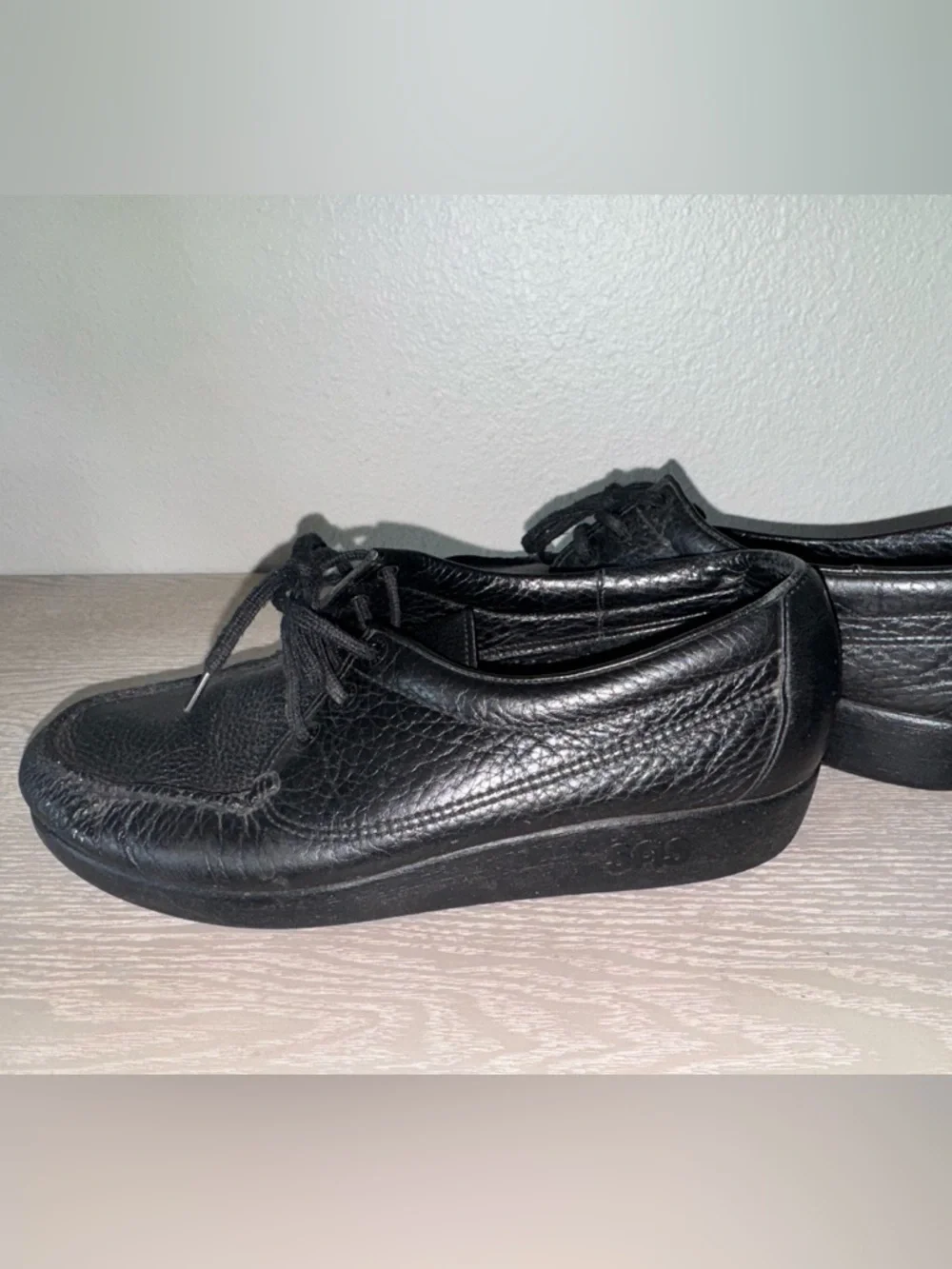 SAS genuine black